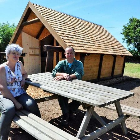 Ferme De La Corbette Bed & Breakfast Cluny Bagian luar foto