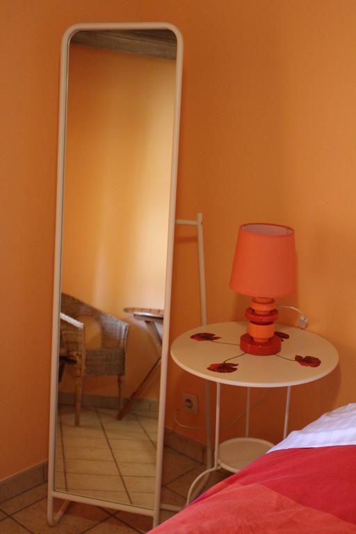 Ferme De La Corbette Bed & Breakfast Cluny Ruang foto