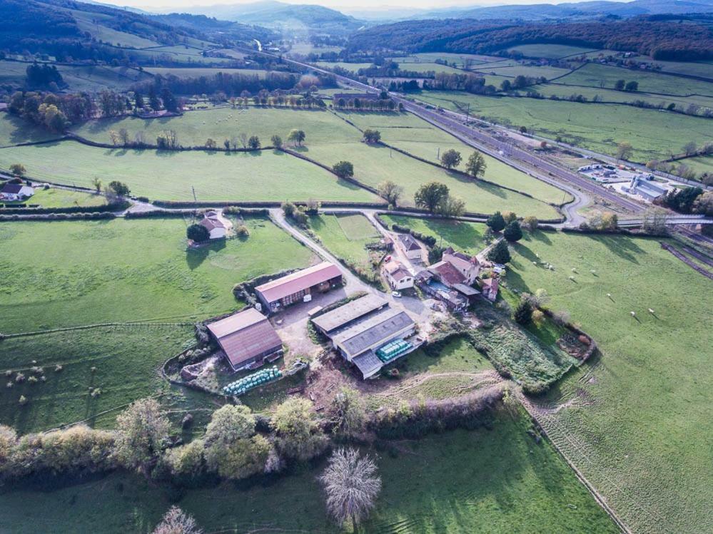 Ferme De La Corbette Bed & Breakfast Cluny Bagian luar foto