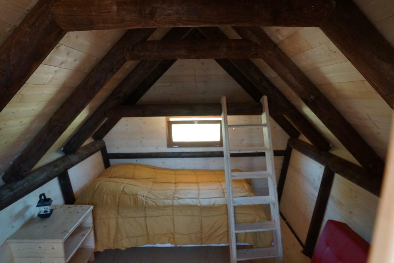 Ferme De La Corbette Bed & Breakfast Cluny Bagian luar foto